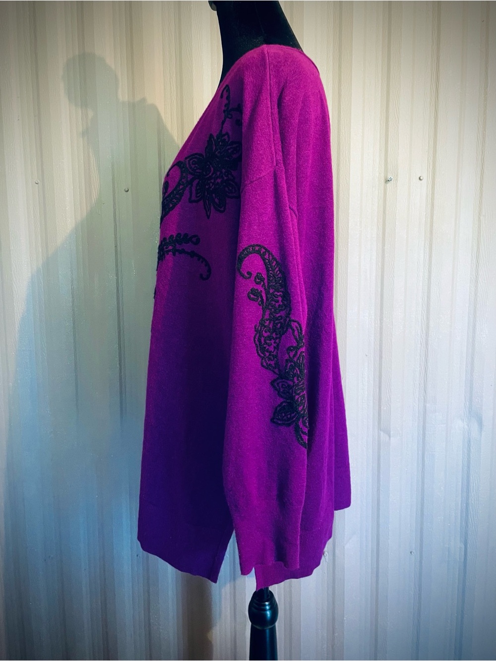 Chicos Purple V Neck Sweater Tunic Top Rayon Blend Cashmere Embroidery sz 3 XL - Picture 6 of 14